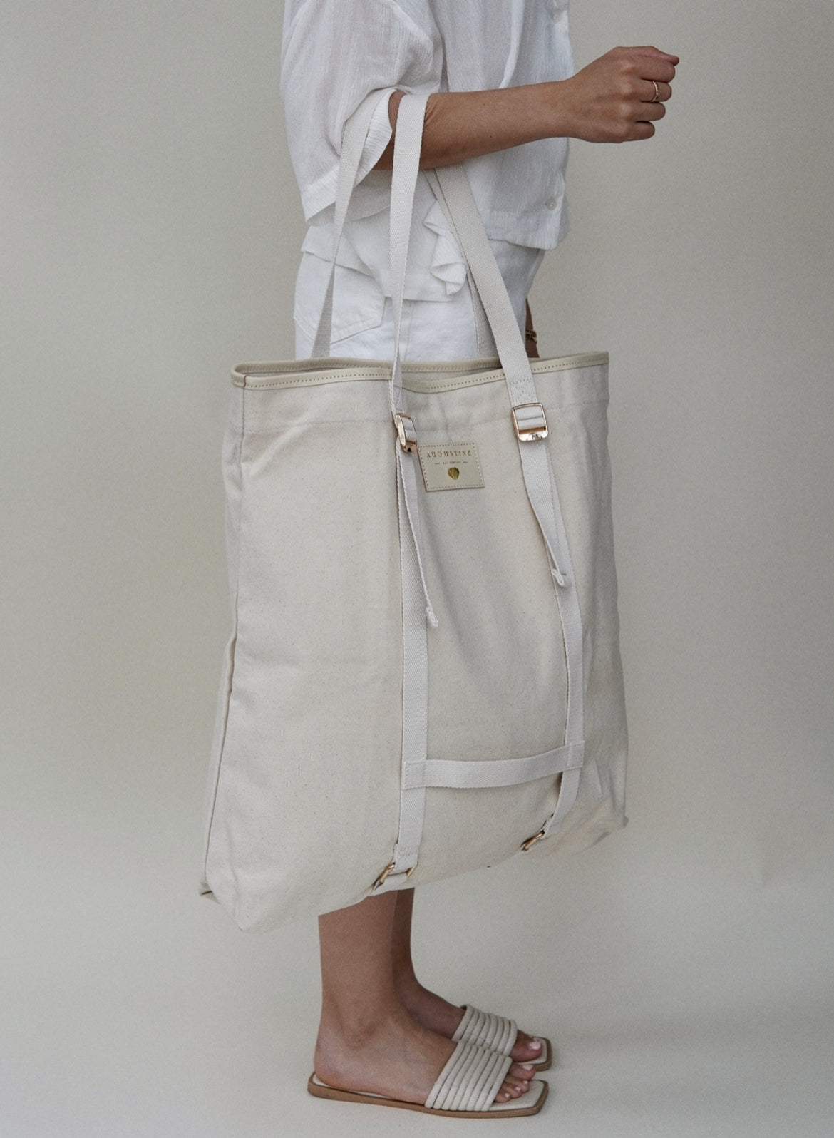 Hat travel bag, hat carrying tote, carry-on hat travel. Perfect carry-on hat bag, make any hat packable with this hat bag , beach bag