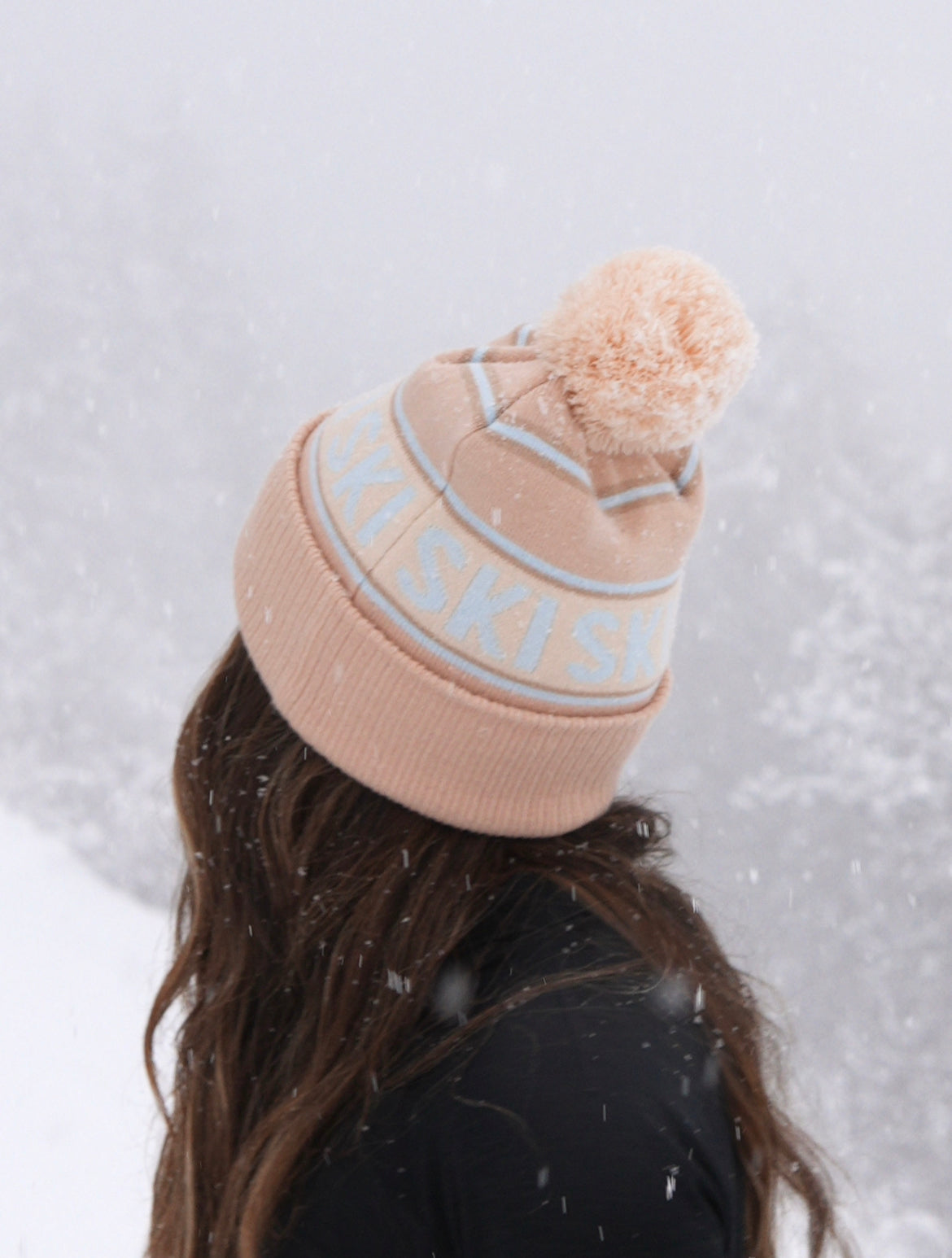 Apres ski beanie, fashion ski hat, Retro ski wear, vintage European ski knit hat, winter beanie, cream & blue beanie with pom pom