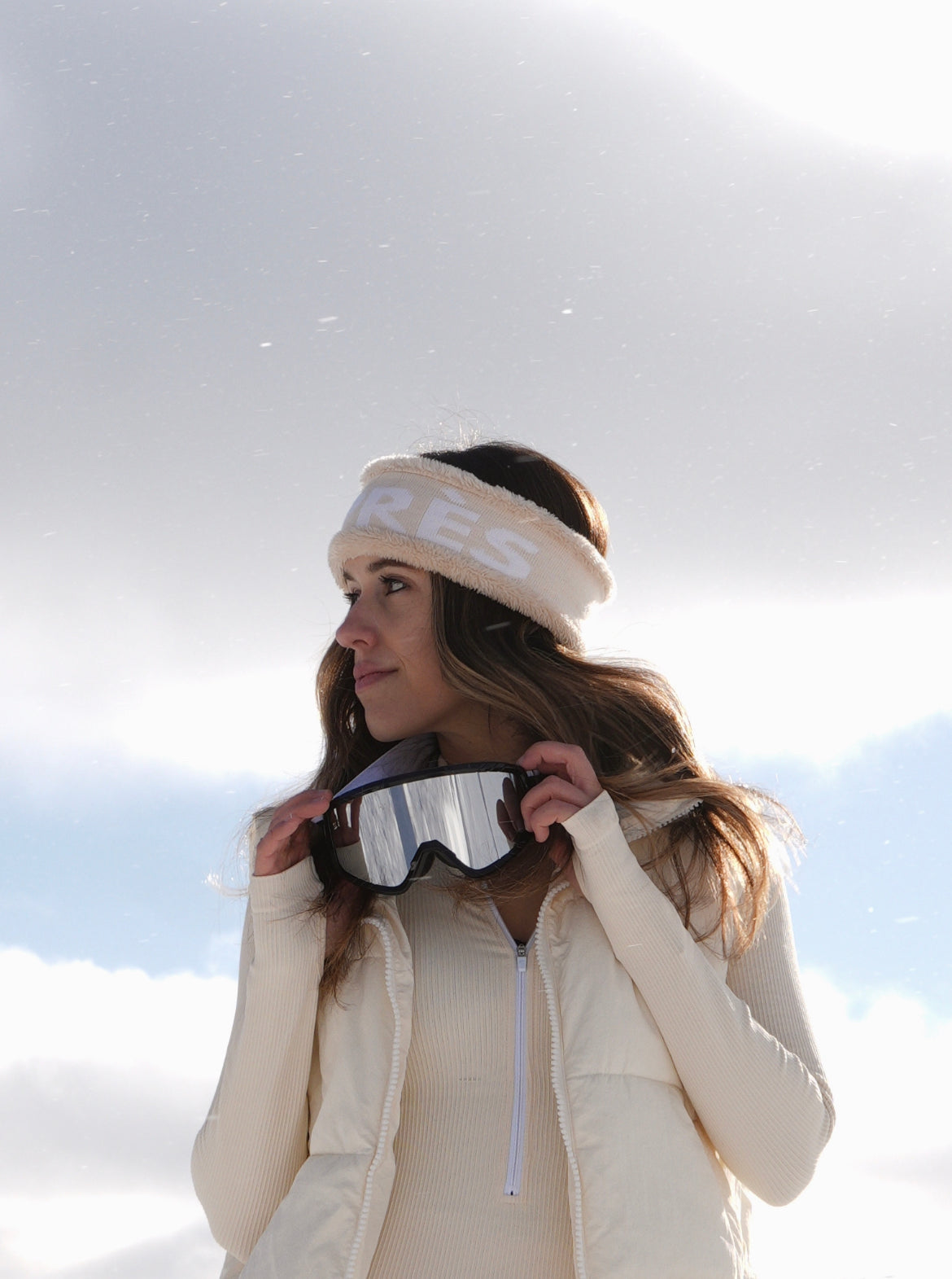 Après ski hats and headwear, reversible fleece headband. Cream knit apres headband. Tan and cream fur headband. Ski outfit hat / beanie, European ski outfit