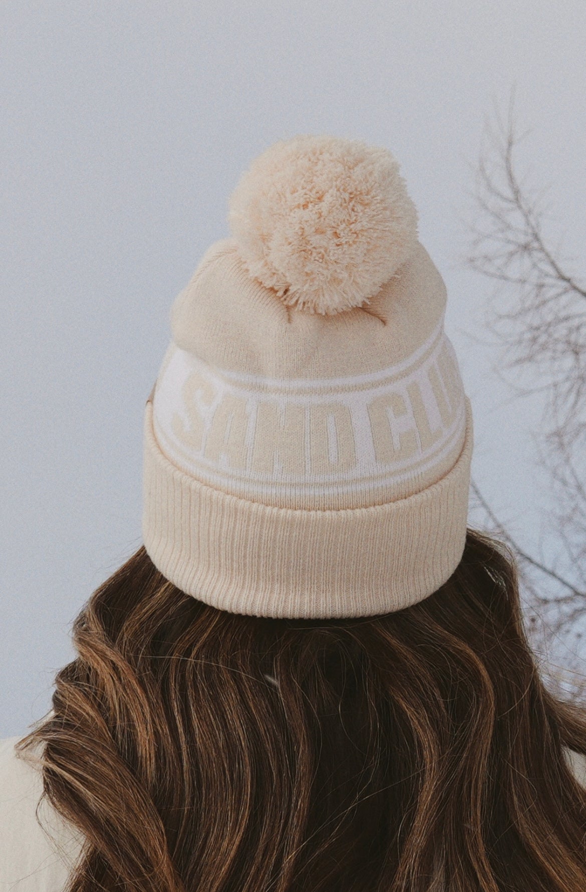 Surf girl beanie, beach girl winter hat, retro cream ski hat with pom pom, après ski hat, apres ski headwear, European ski knit headwear. Snow to sand club