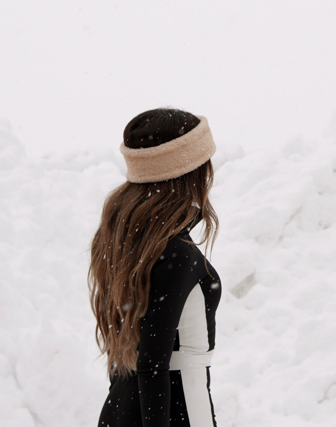 Après ski hats and headwear, reversible fleece headband. Cream knit apres headband. Tan and cream fur headband. Ski outfit hat / beanie, European ski outfit